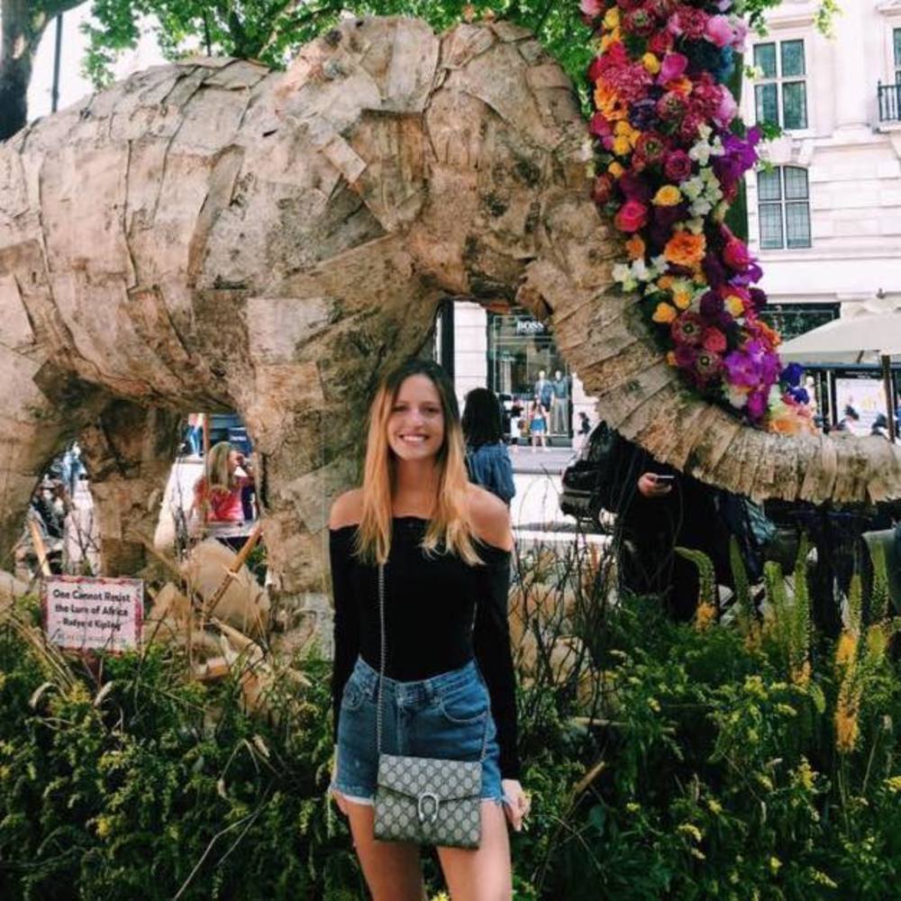 Meet your Posher, Ashley